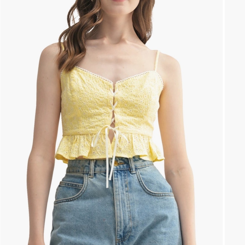 All in Favor Eyelet Peplum Cropped Cami Top - Banana Yellow Sz Large